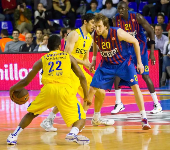 【篮球】周四302欧篮联推荐：巴塞罗那VS迪拜